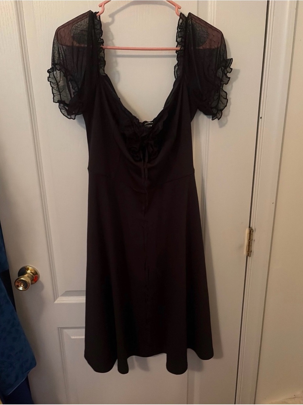 Women's Black Puff-Sleeve Midi Dress